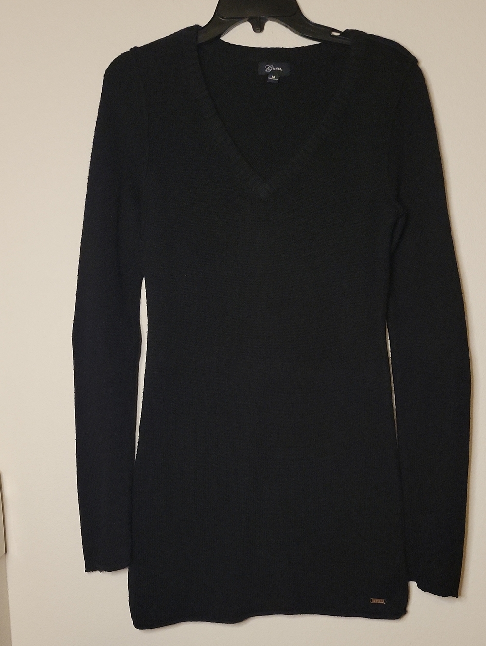 Guess Knit V-neck Sweater Tunic Length 31" Black, M, VGUC